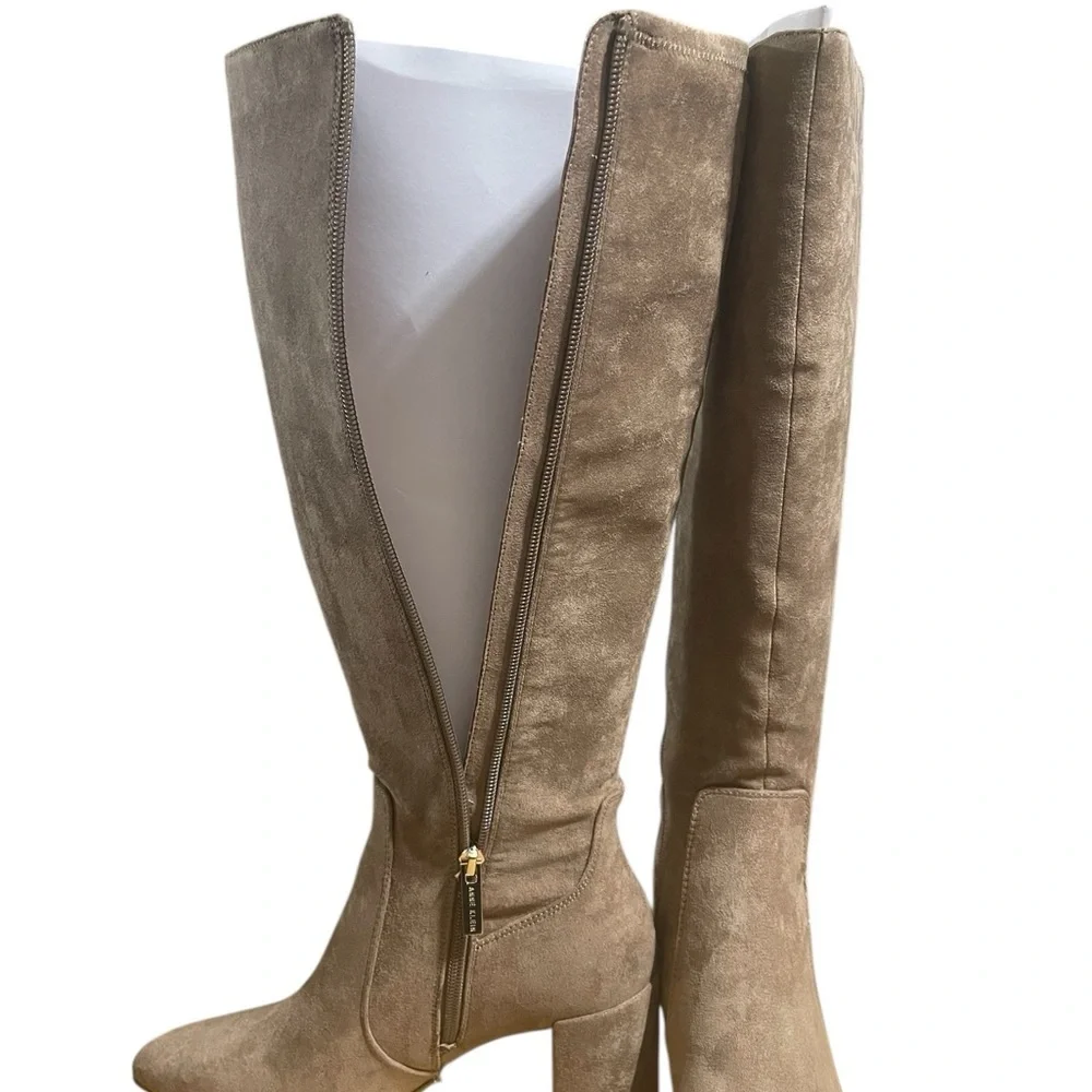 Anne Klein Tan Truffle Knee-High Block Heel Neutral Dress Boots sz 8.5W NIB